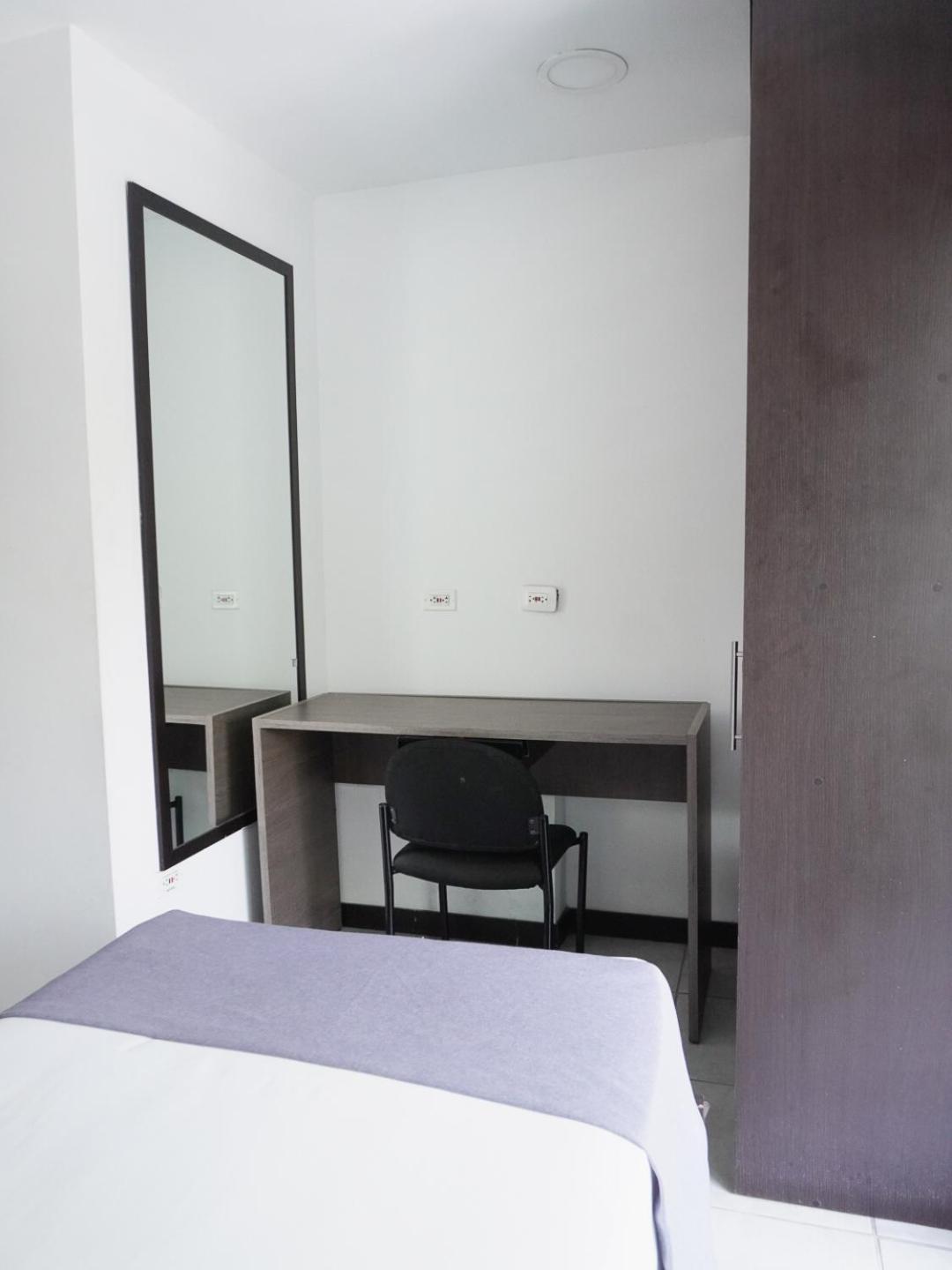 Ayenda 1406 Depeapan Hotel Cali Bagian luar foto