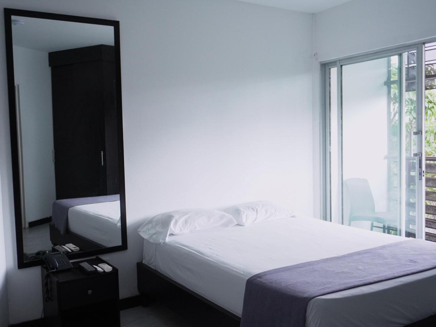 Ayenda 1406 Depeapan Hotel Cali Bagian luar foto